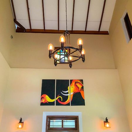 Headman House Antique Villa - A Seaside Royal Stay Ahangama Esterno foto