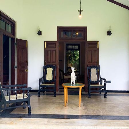 Headman House Antique Villa - A Seaside Royal Stay Ahangama Esterno foto
