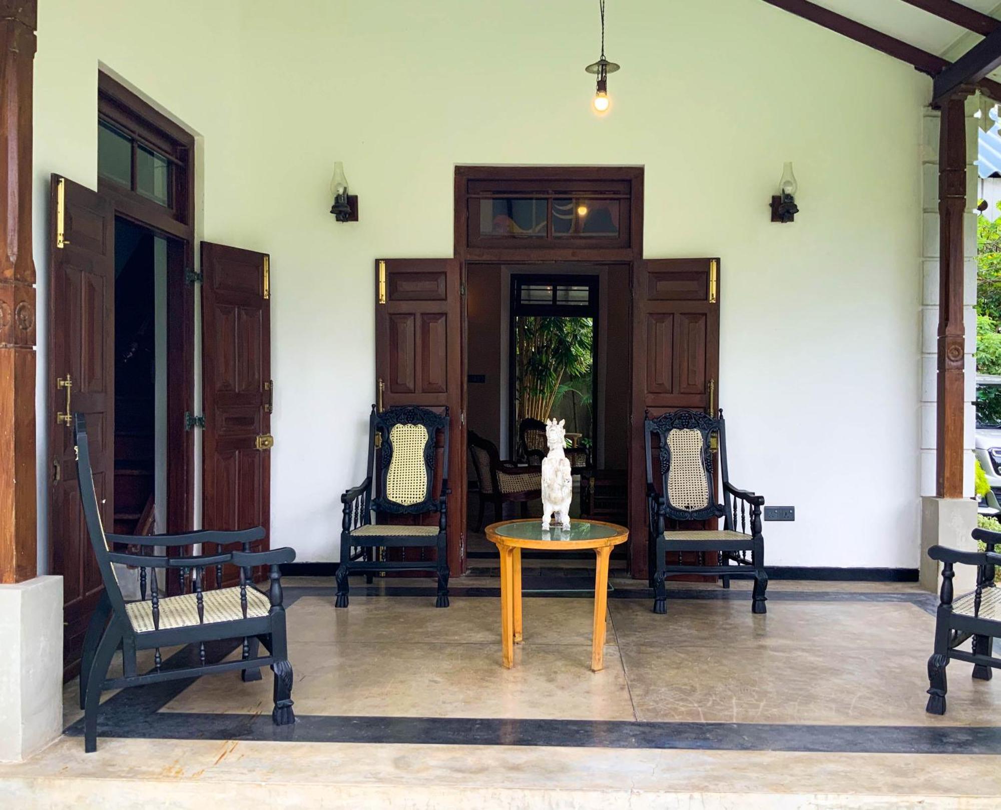 Headman House Antique Villa - A Seaside Royal Stay Ahangama Esterno foto