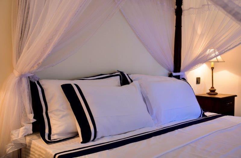 Headman House Antique Villa - A Seaside Royal Stay Ahangama Esterno foto