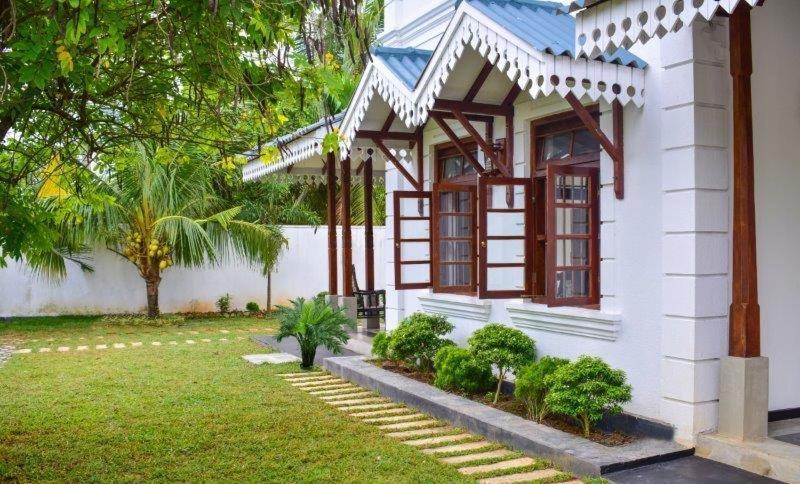 Headman House Antique Villa - A Seaside Royal Stay Ahangama Esterno foto