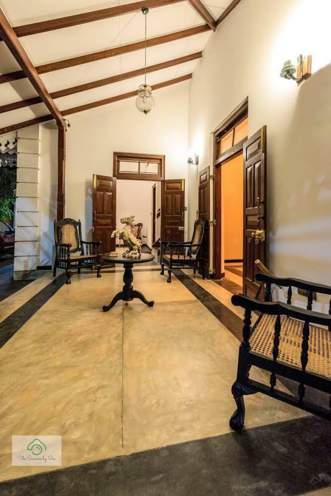 Headman House Antique Villa - A Seaside Royal Stay Ahangama Esterno foto